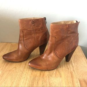 Frye Regina Heeled Bootie in Camel Tan Size 9.5